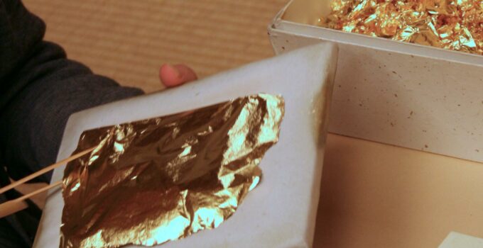 A White Box With A Cake In It - File:kanazawa Gold Factory.jpg
